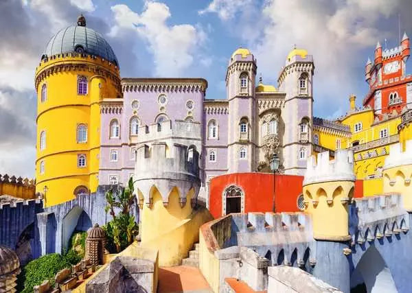 Ravensburger Beautiful Castles Palácio Nacional da Pena Portugal 1000 Piece Puzzle image 1